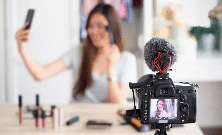 پیامدهای اینفلوئنسرمارکتینگ بر محیط زیست و جامعه